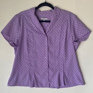 croft & barrow Lavender Short-Sleeve Button Down Blouse with Geometric Print